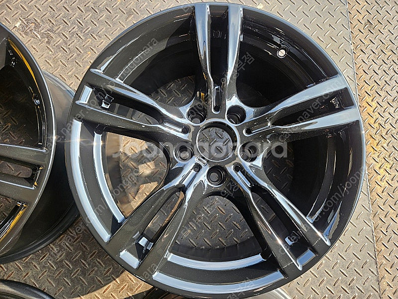 18인치 BMW F30 3시리즈 400M 유광블랙 정품...--2