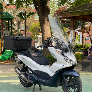 pcx125 요시무라구변 21년식 저렴하게 판매합니다