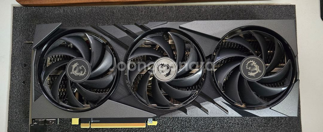 MSI RTX 4070 Ti Super 게이밍 X 슬림--1