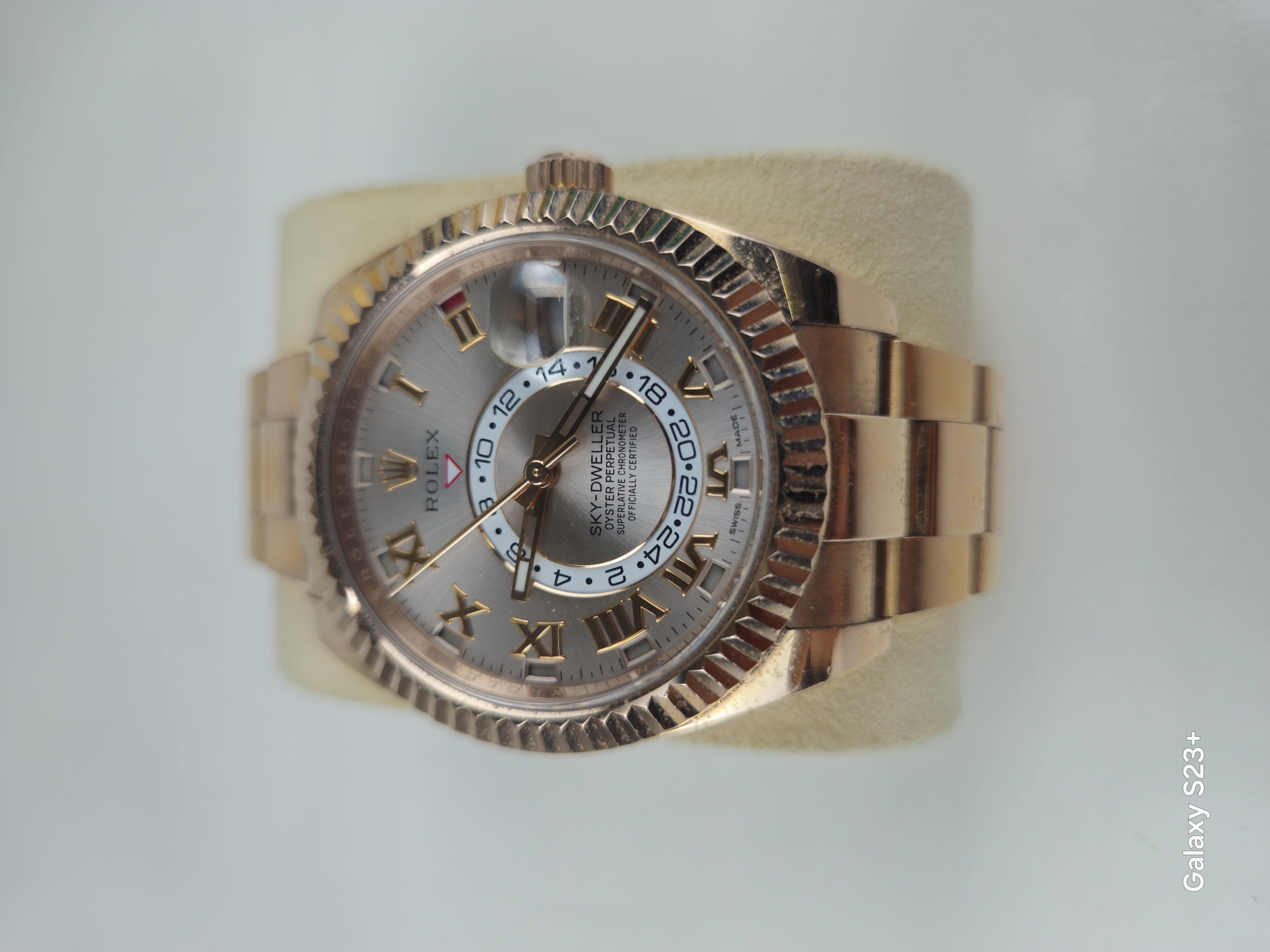 ROLEX 스카이 드웰러 금통시계