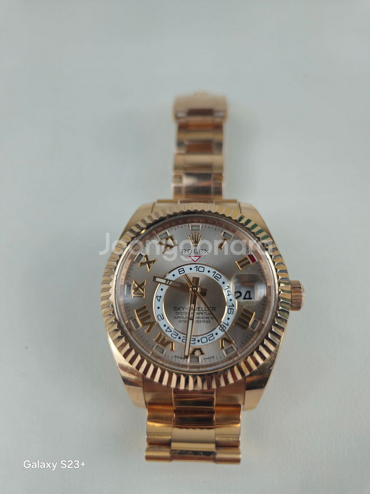 ROLEX 스카이 드웰러 금통시계--1