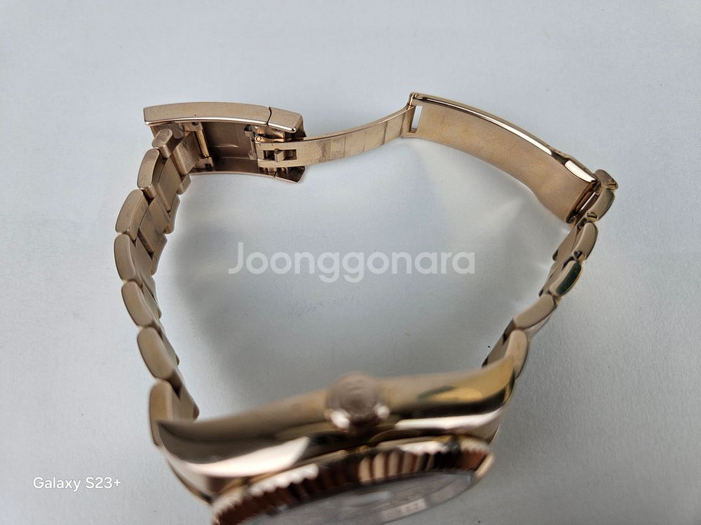 ROLEX 스카이 드웰러 금통시계--2