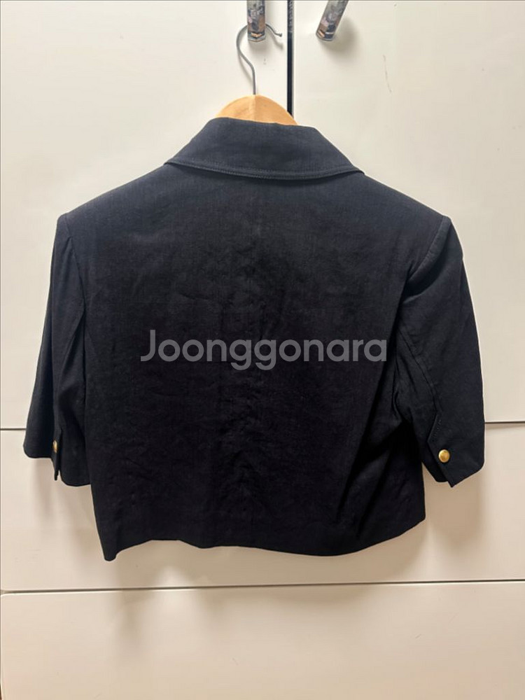 이울라이 자켓 1번 착용후 보관--4