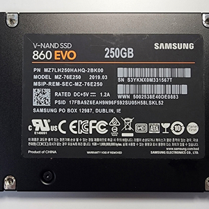 SAMSUNG SSD_860EVO & MZ-76E250