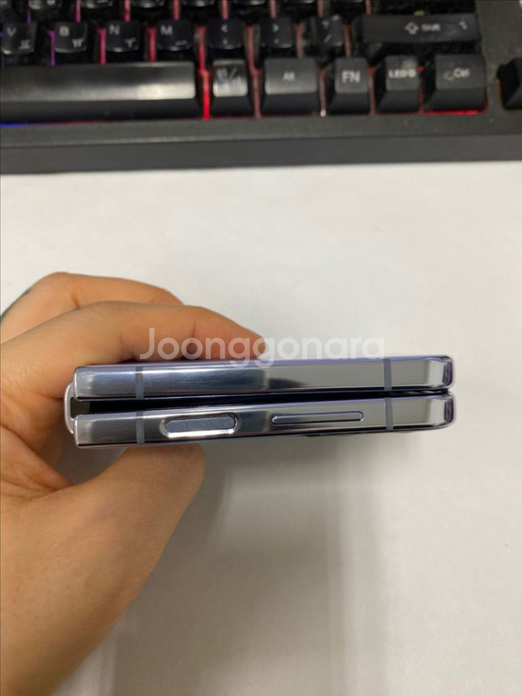 KT 갤럭시Z플립4 블루 A급 256G 무잔상 메인폰--7