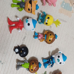 옥토넛 피규어