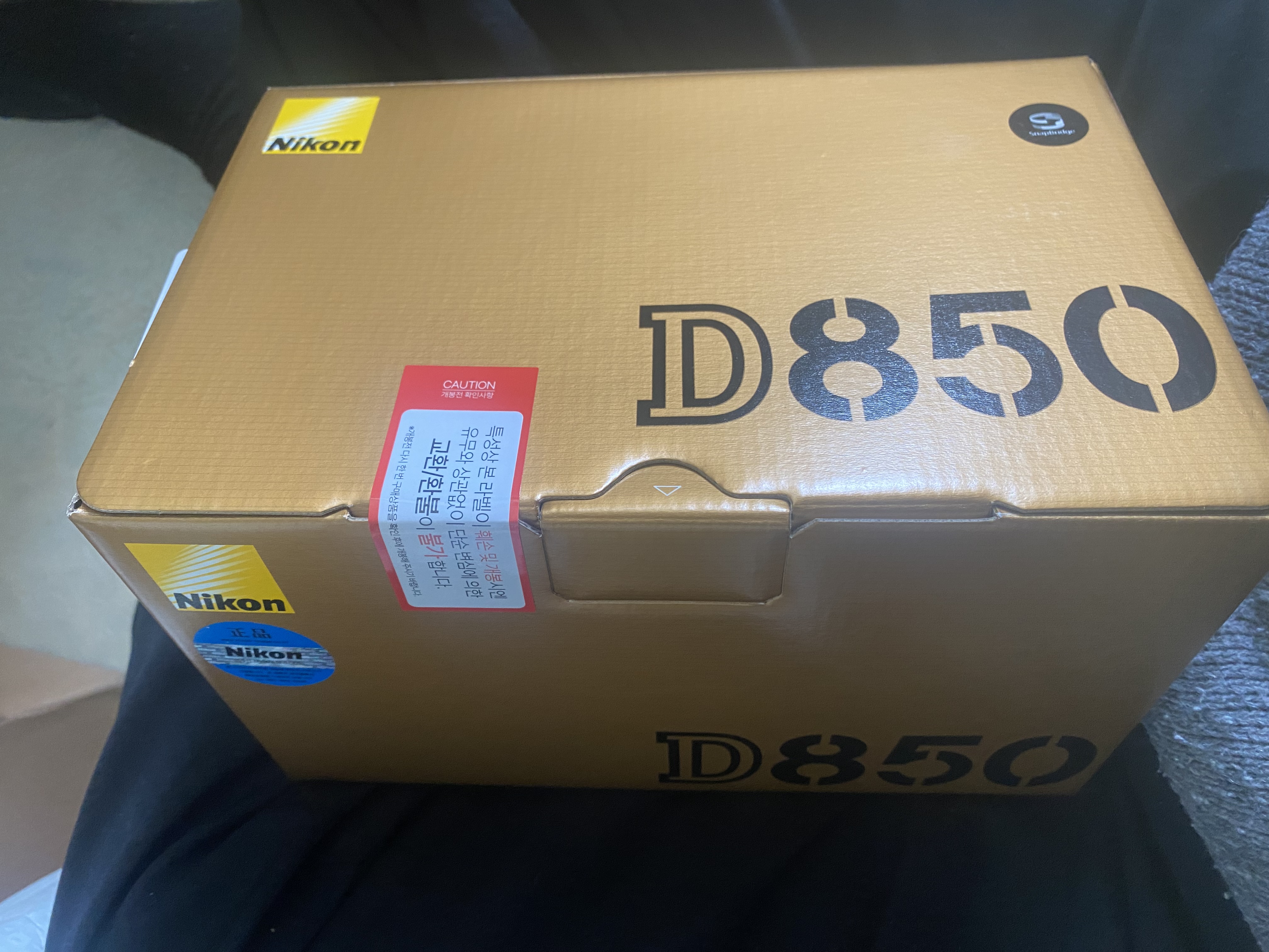 Nikon d850 새제품 싸게팝니다 영통실물가능