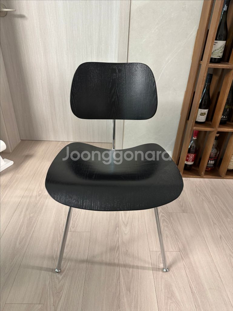허먼밀러st원형테이블1100 의자세트--4