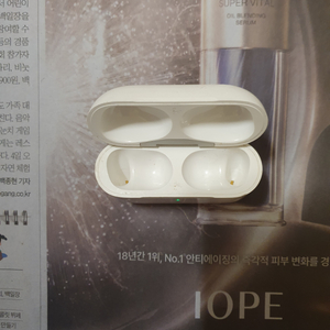 에어팟 프로 2세대 라이트닝 본체