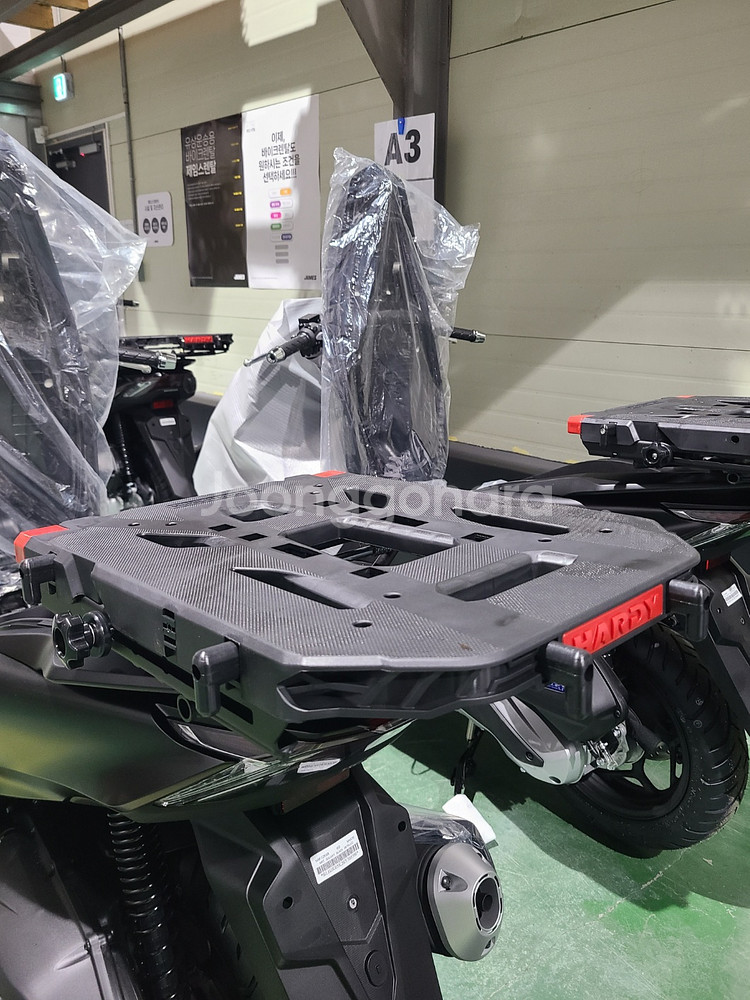 혼다 PCX125 25년식 배달 오토바이 스쿠터--3