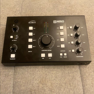 오디언트 네로 audient nero 모니터 컨트롤러