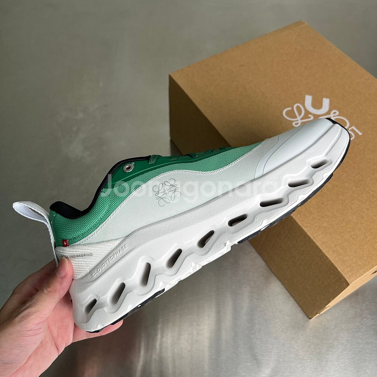 Loewe Sports shoes 로에베 클라우드타일트--0