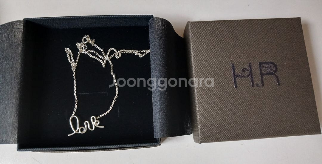 H.R love 목걸이--1