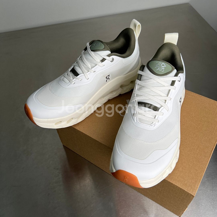Loewe Sports shoes--8