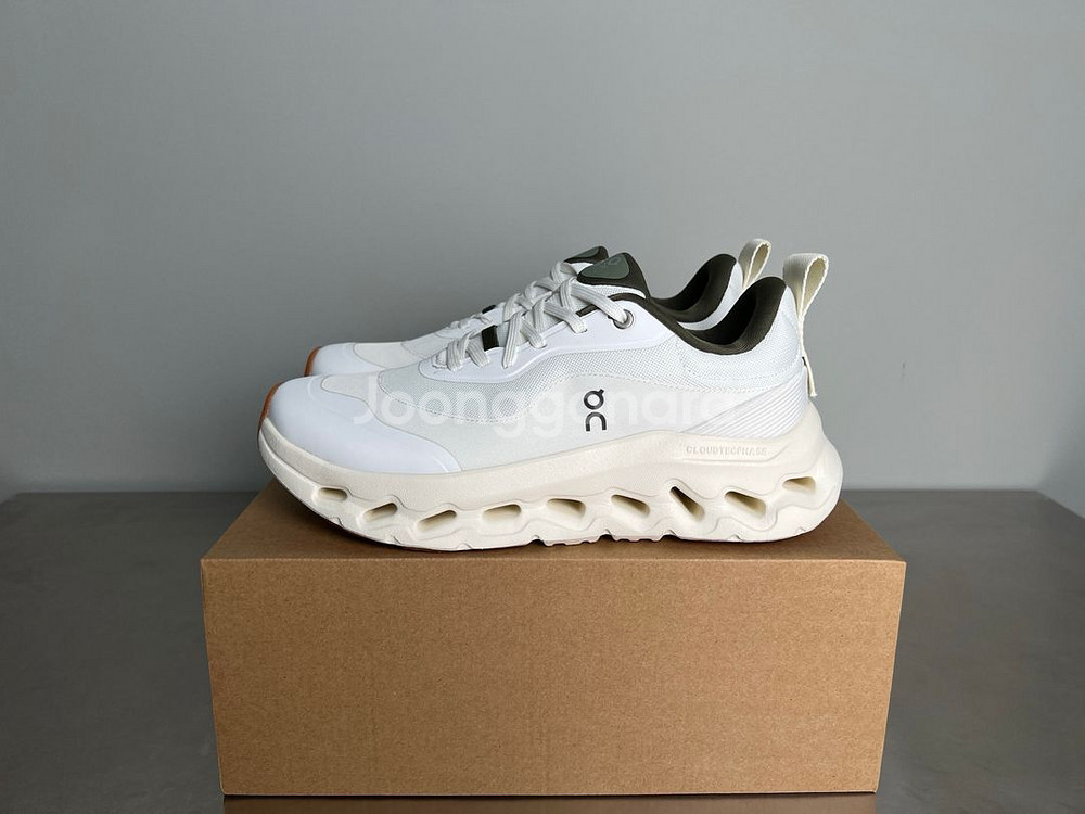 Loewe Sports shoes--7