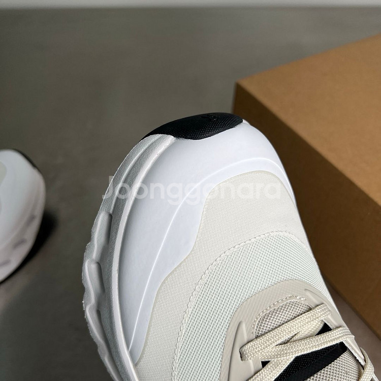 Loewe Sports shoes--2