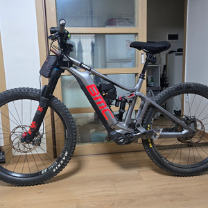 BMC E-MTB 산악전기자전거 대차합니다