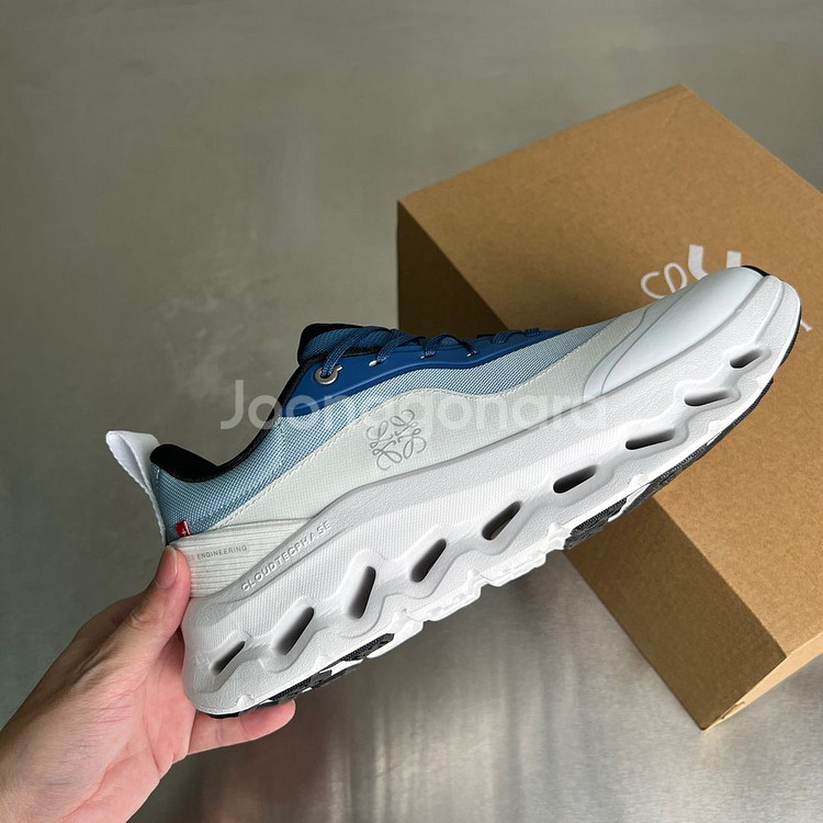 Loewe Sports shoes--6