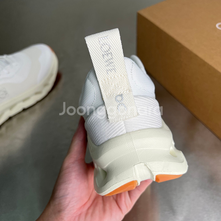Loewe Sports shoes--1