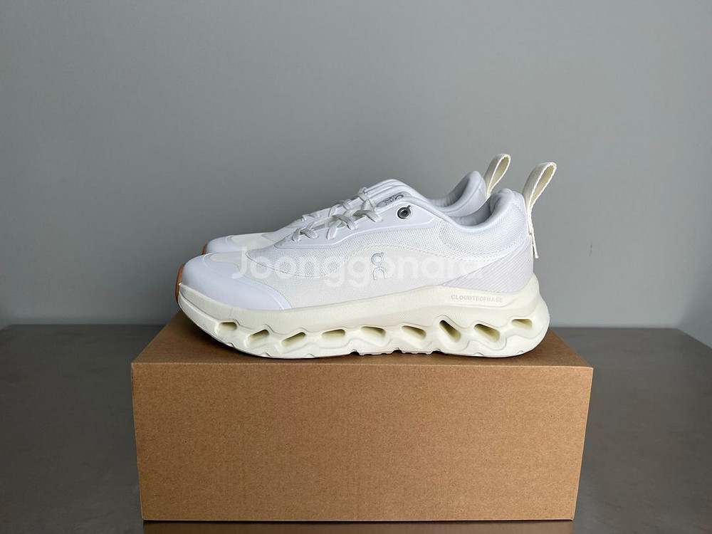 Loewe Sports shoes--4