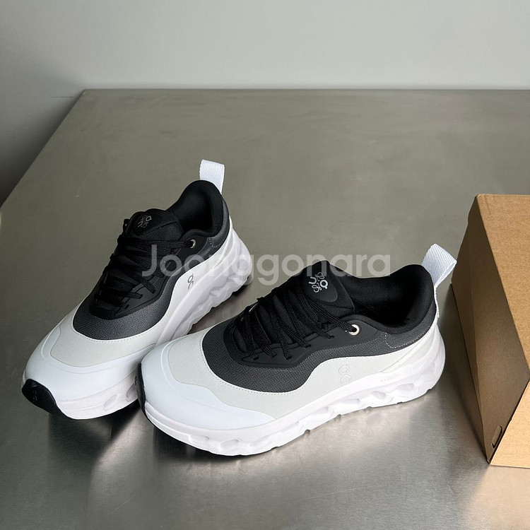 Loewe Sports shoes--3