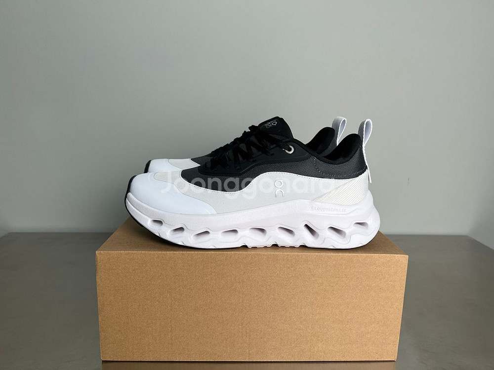 Loewe Sports shoes--6