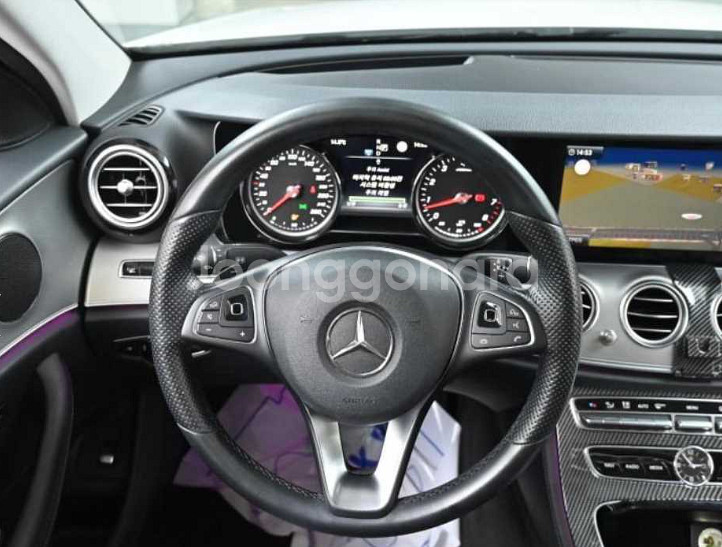 *17년 E-클래스 W213 E200 아방가르드*--2