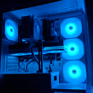 9600x rtx5070ti 화이트 본체팝니다