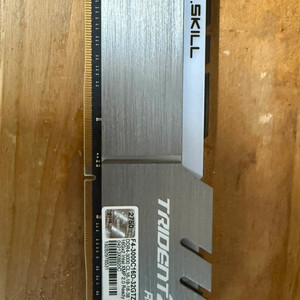 지스킬 트라이던트 ddr4램 32gb(16gb2장)