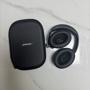 Bose QC45 노이즈캔슬링 헤드폰