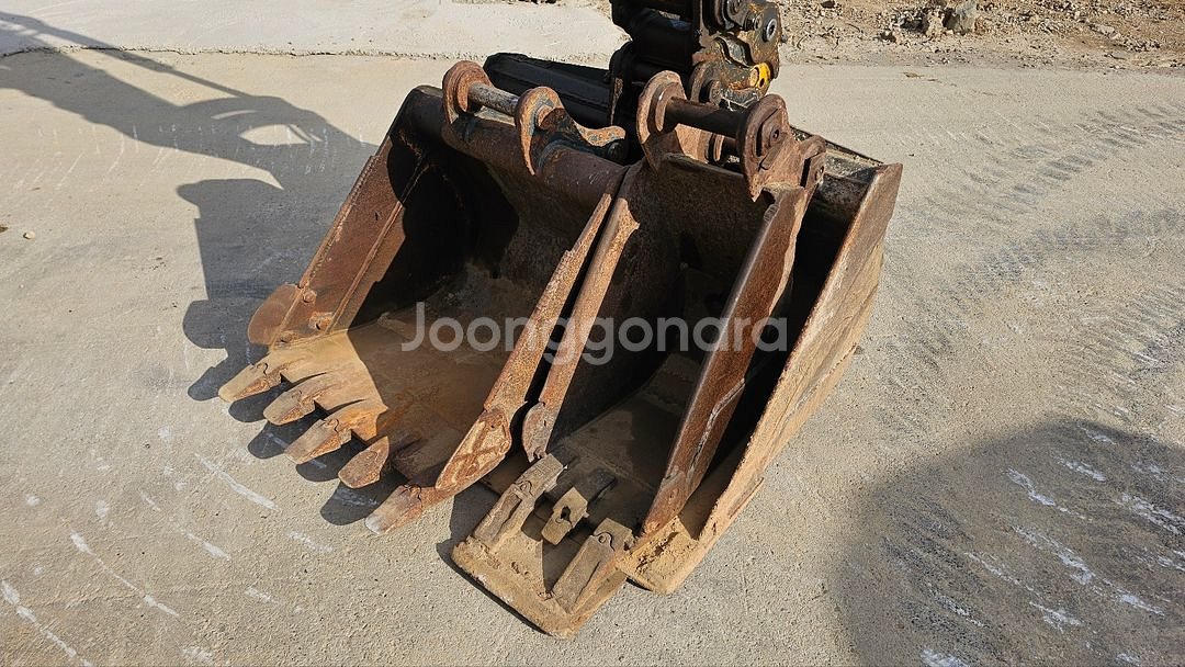 02급 중고굴삭기 현대 HX60 2017년 코집 버켓3--3