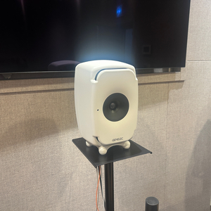 Genelec 8331 화이트 1통 판매합니다