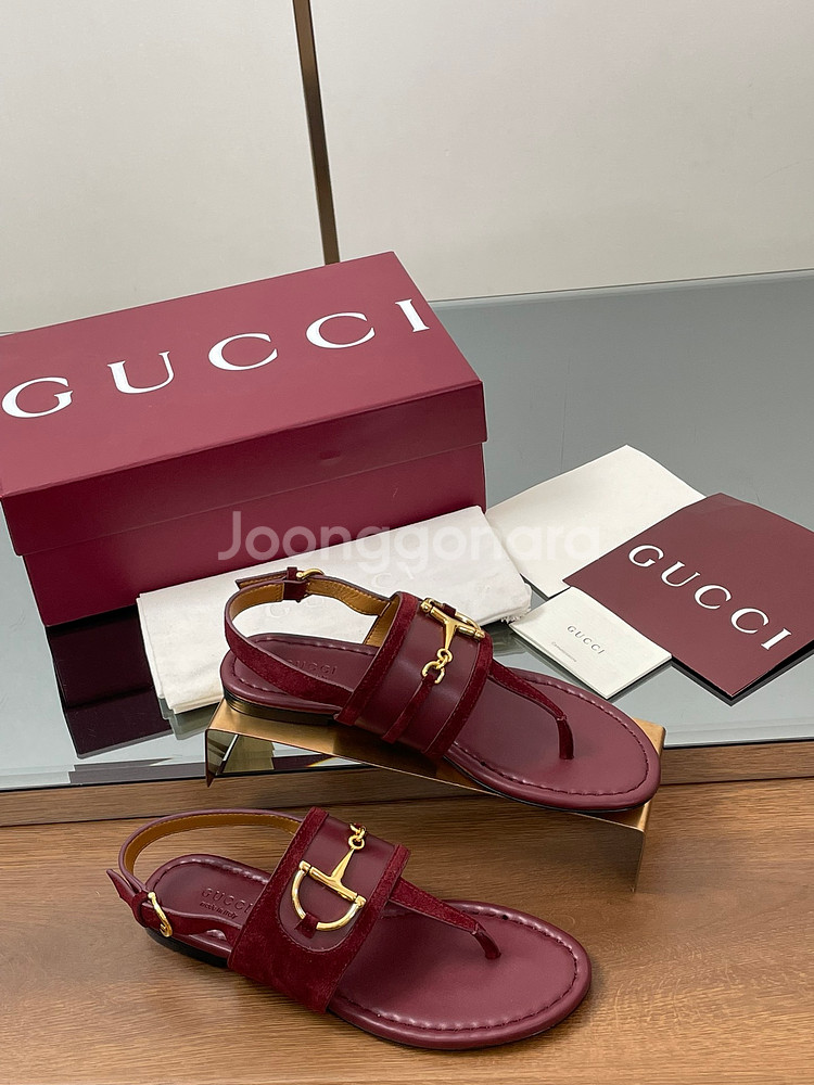 GUCCI 여성 홀스빗 클립온 샌들--0