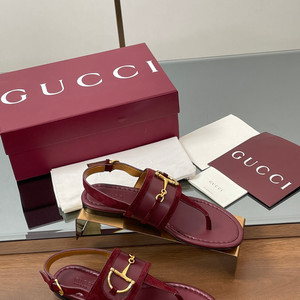 GUCCI 여성 홀스빗 클립온 샌들