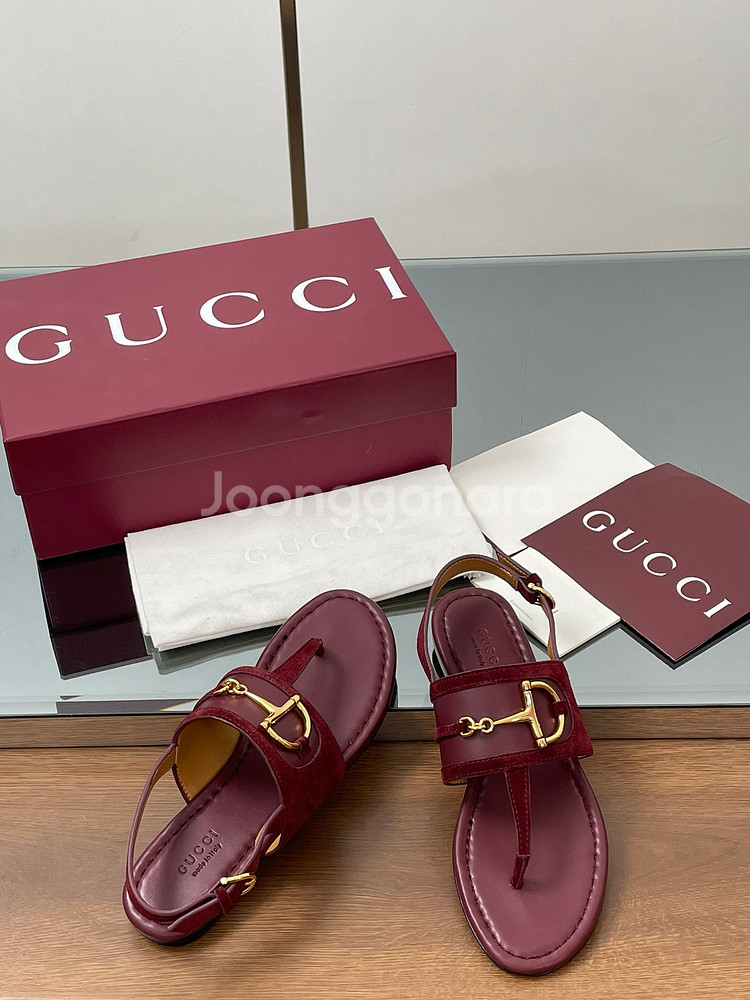 GUCCI 여성 홀스빗 클립온 샌들--8