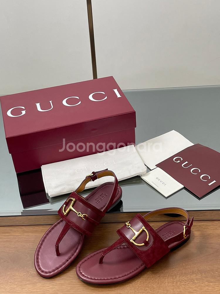 GUCCI 여성 홀스빗 클립온 샌들--6