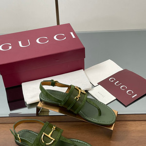 GUCCI 여성 홀스빗 클립온 샌들