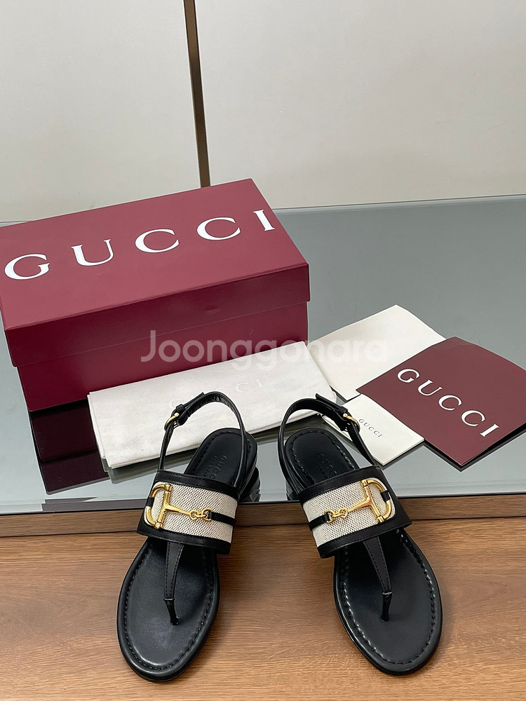 GUCCI 여성 홀스빗 클립온 샌들--8