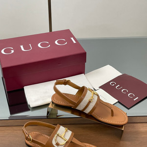 GUCCI 여성 홀스빗 클립온 샌들