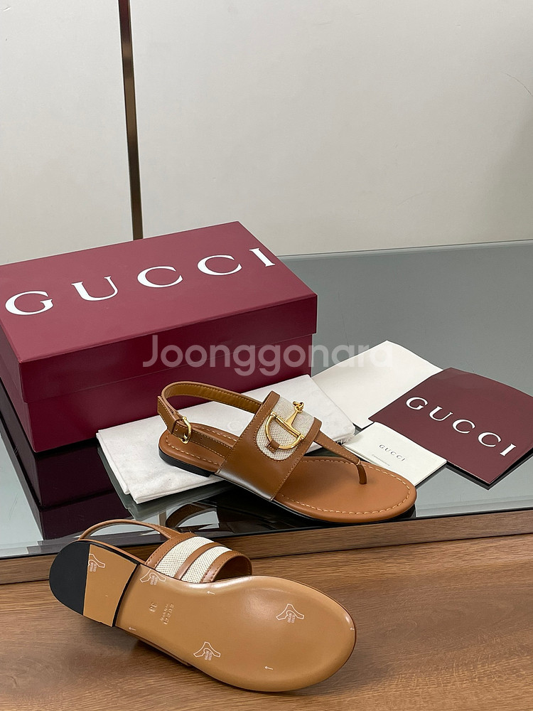 GUCCI 여성 홀스빗 클립온 샌들--7