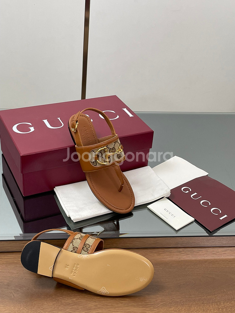 GUCCI 여성 홀스빗 클립온 샌들--7