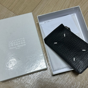 메종마르지엘라 스티치 지퍼 카드지갑