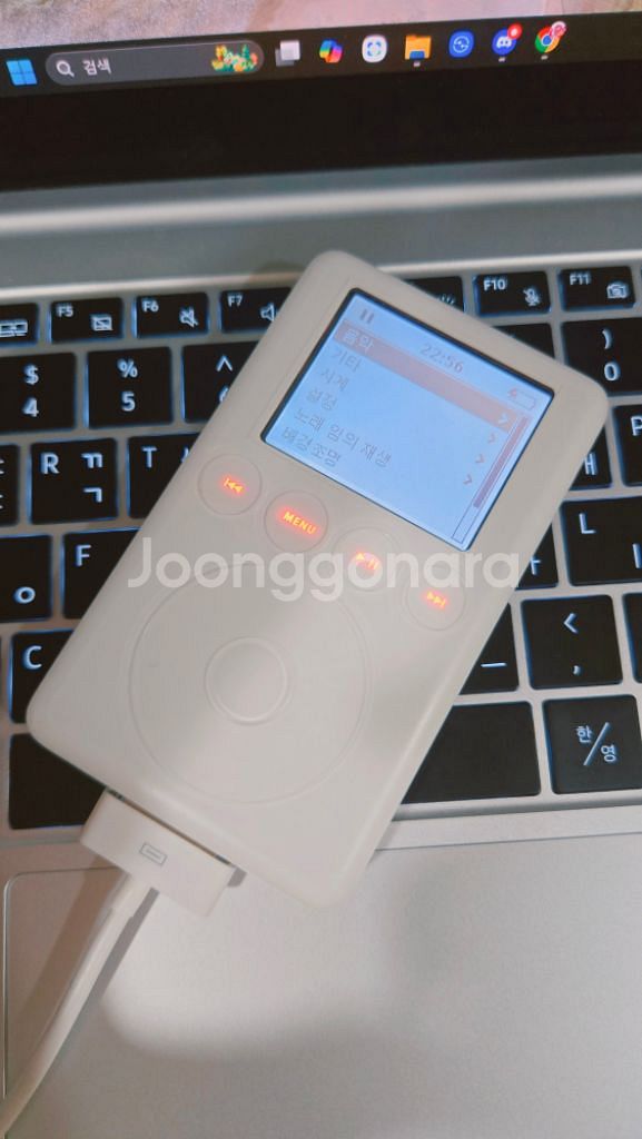 아이팟 3세대 곰발팟 64GB+2400배터리--1