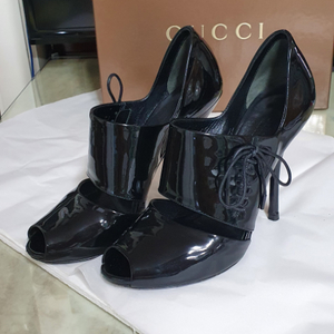 구찌(Gucci) 오픈토 애나멜 여성구두_235size