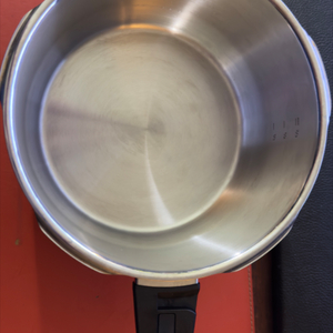 WMF perfect 4.5L 압력솥 (뚜껑없음)