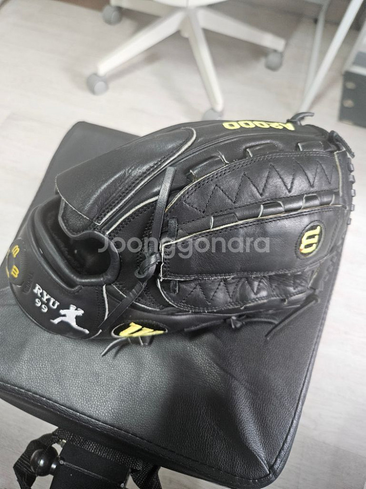 택포) 윌슨 a2000 ryu99 투수글러브 판매합니다--0