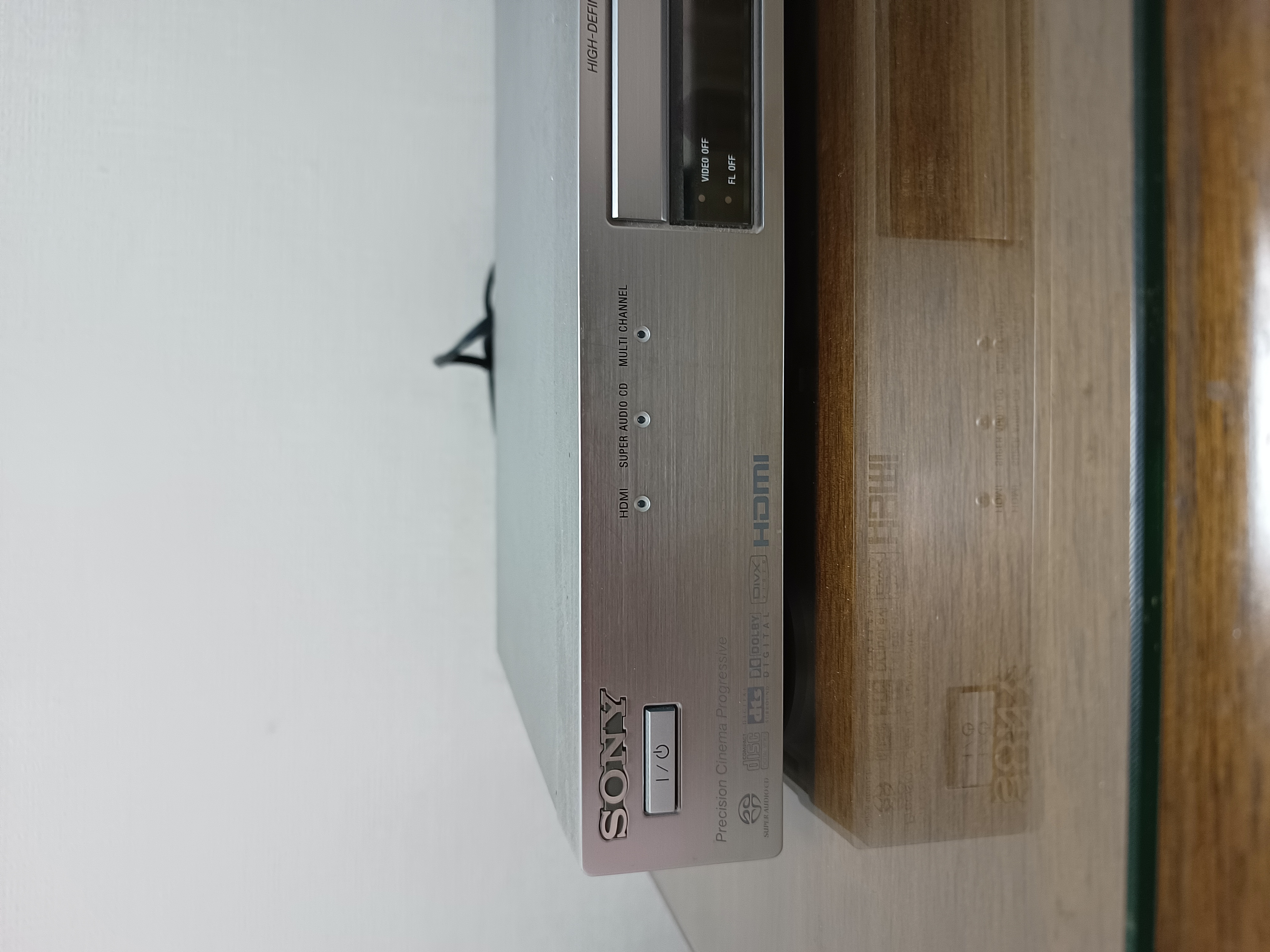 SONY CD/DVD PLAYER