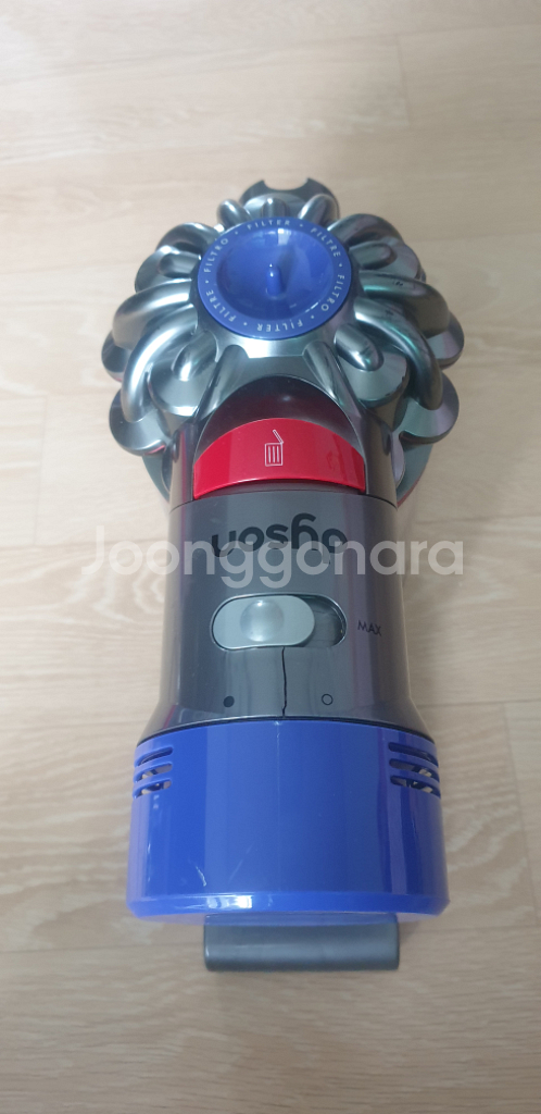 다이슨청소기 V8 본체 부품용으로 판매합니다--1
