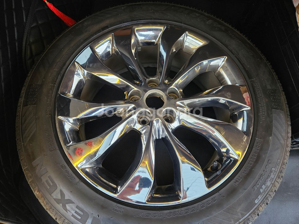 쏘렌토 크롬휠+235/55R19넥센 타이어(1본)--1