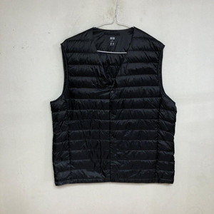 유니클로 남성 경량 패딩 조끼 105XL